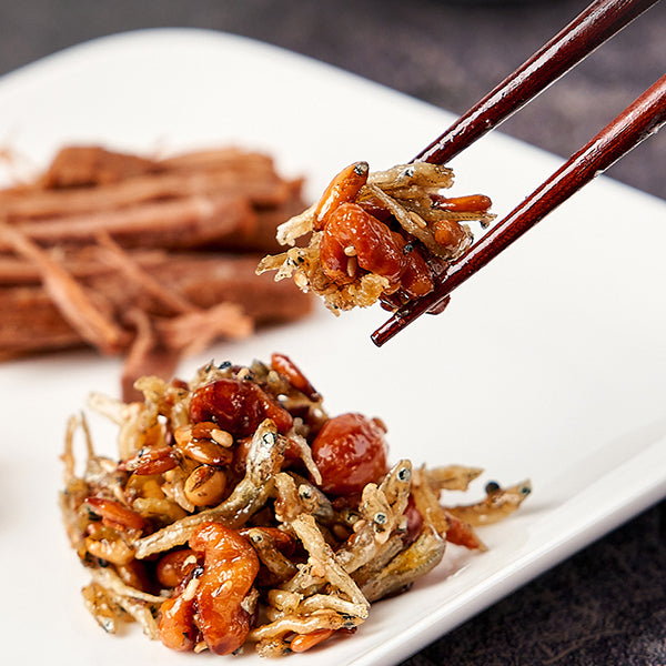 Stir-fried anchovies and nut products 135g